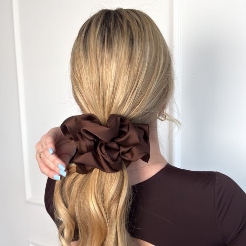 SCRUNCHIE-XXL-DARK-CHOCOLATE.jpg