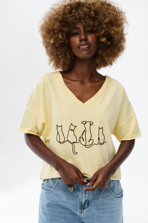 t-shirt_damski_zółty_haft_z_kotem_6.jpg