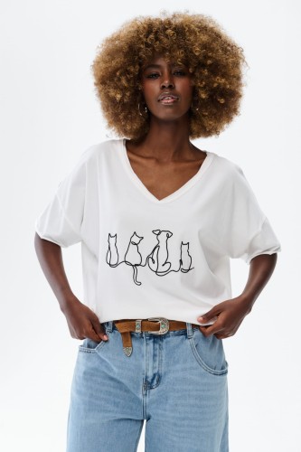 t-shirt_damski_biały_haft_z_kotem_1.jpg