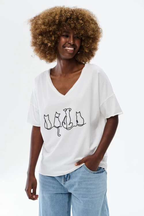 t-shirt_damski_biały_haft_z_kotem_5.jpg