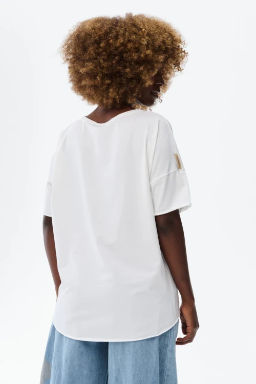 t-shirt_damski_biały_haft_z_kotem_4.jpg