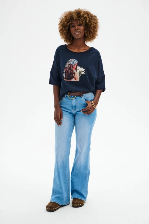 t-shirt_damski_granatowy_z_nadrukiem_4.jpg