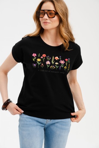 t-shirt_damski_czarny_z_nadrukiem_w_kwiaty_blue_shadow_1.jpg
