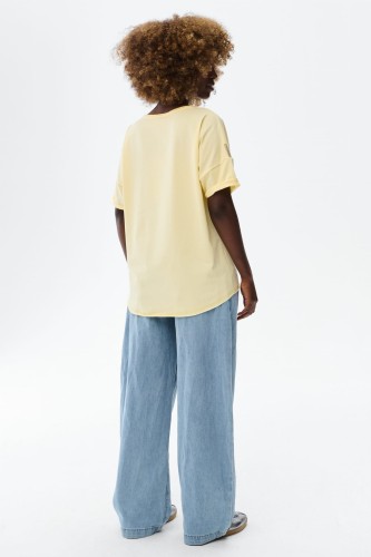 t-shirt_damski_pastelowyt_z_ozdobną_aplikacją_blue_shadow_2.jpg