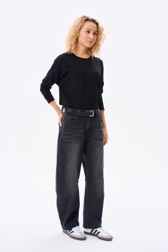 Jeansy_damskie_czarne_8.jpg