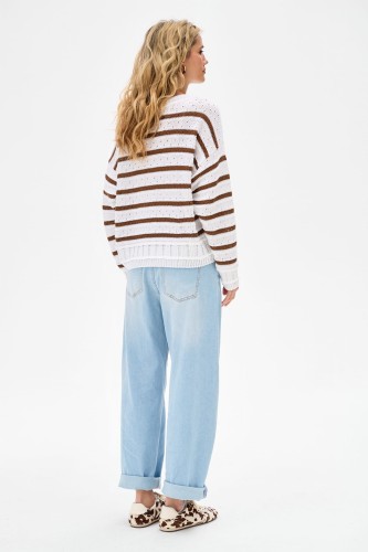sweter w brązowe paski blue shadow2.jpg