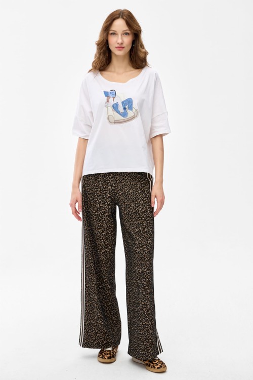 biały t-shirt z kolorowym nadrukiem blue shadow7.jpg
